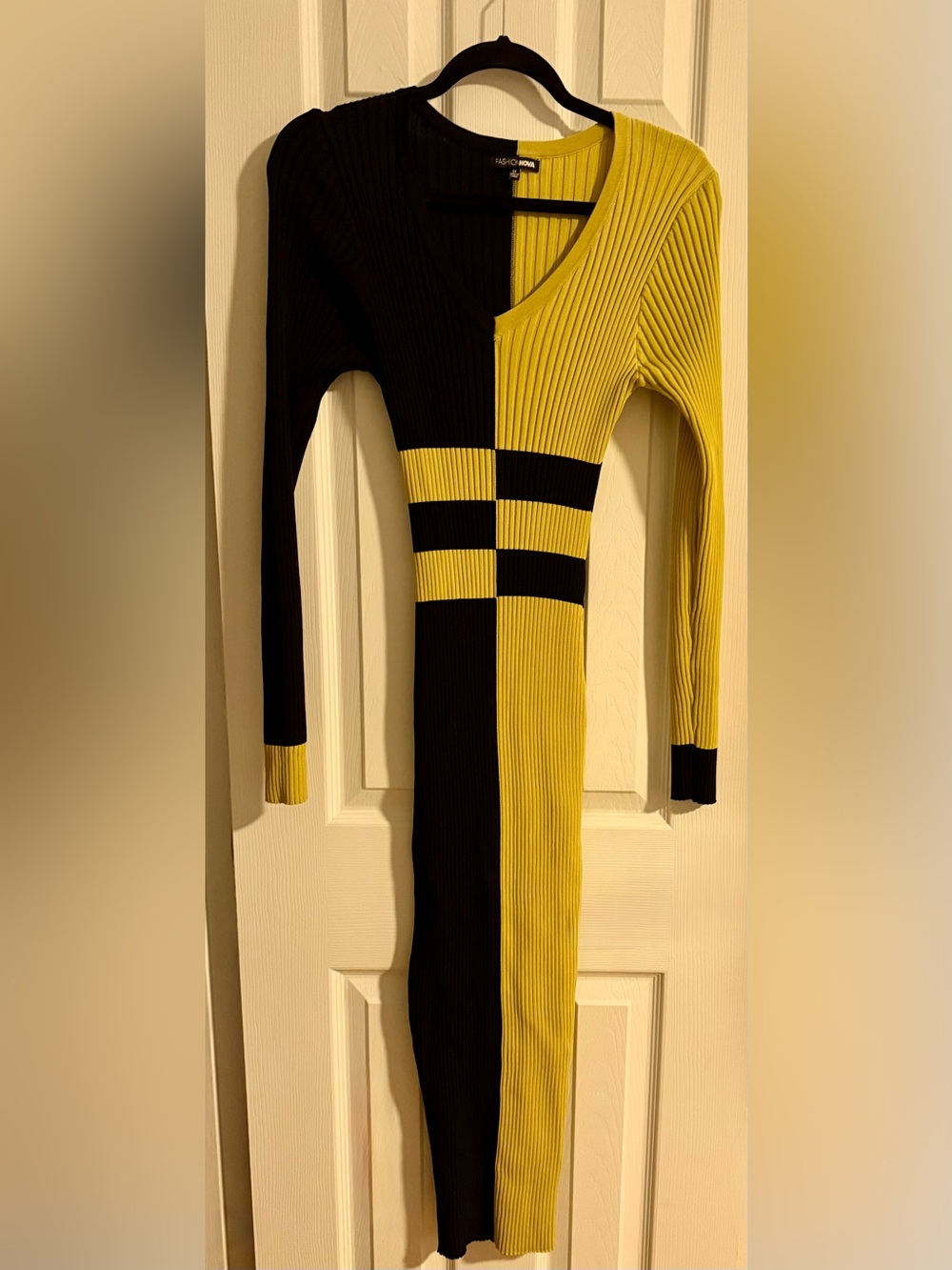 Fashion nova - Two-Tone Black & Yellow Ribbed Knit Dress
